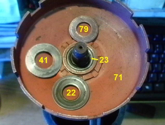 Batavus M48 clutch washer stack diagram showing parts 23, 41, 22, 79