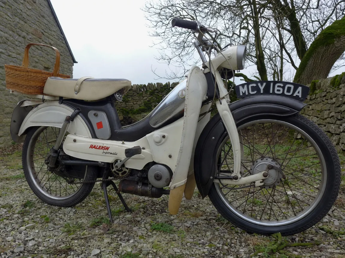 Raleigh RM5 Supermatic — UK Mobylette rebadge